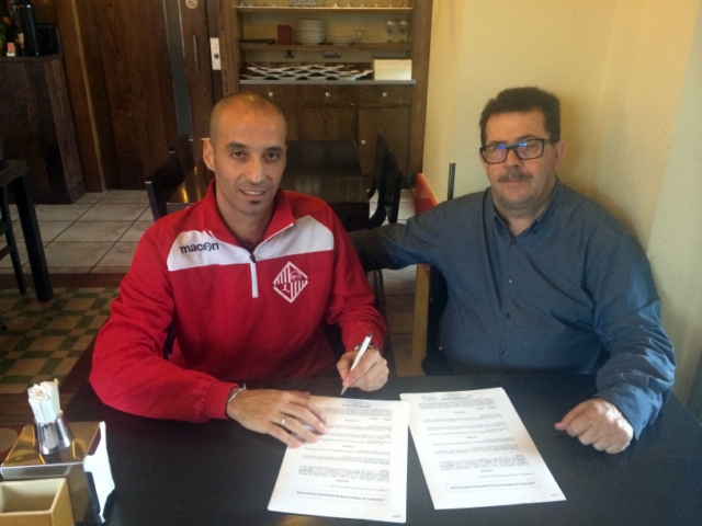 Vadillo y Miquel Jaume firman la renovación del capitán 1 (Copiar)