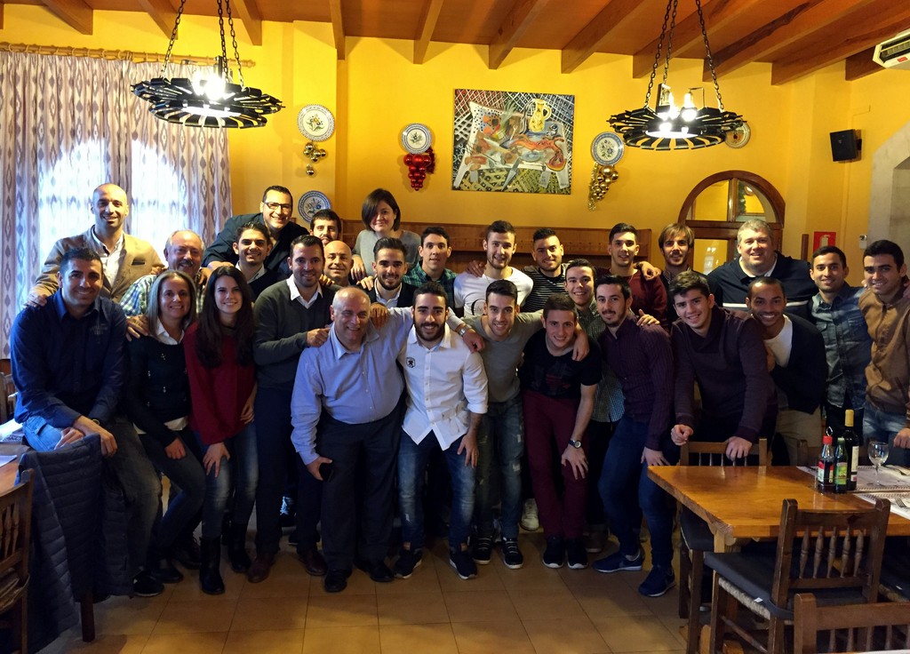 El Palma Futsal aúna fuerzas en la comida navideña del equipo 2 (Copiar)