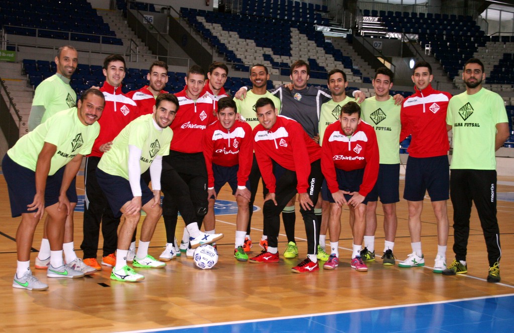 El Palma Futsal posa en Son Moix con Helinho, último fichaje 1 (Copiar)