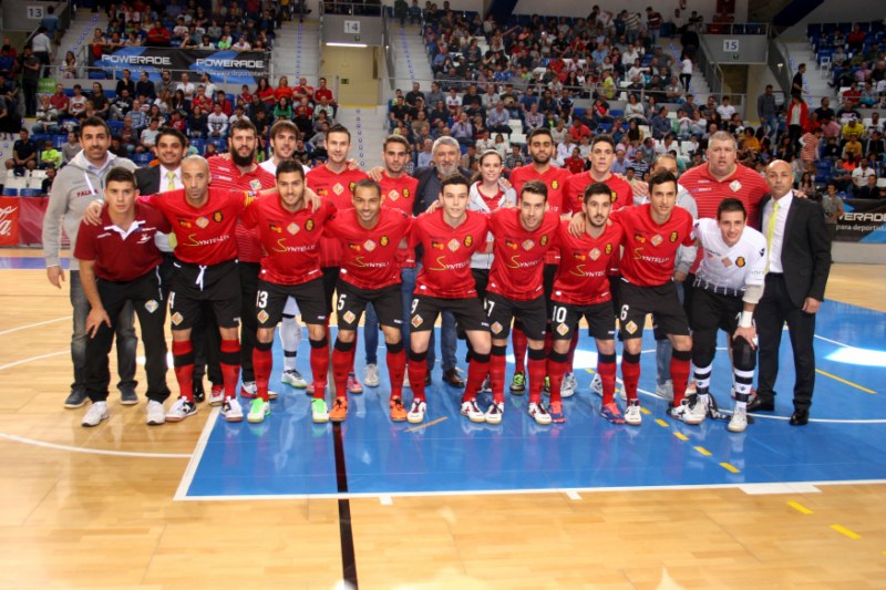 El Palma Futsal posa vestido de rojo [800x600]