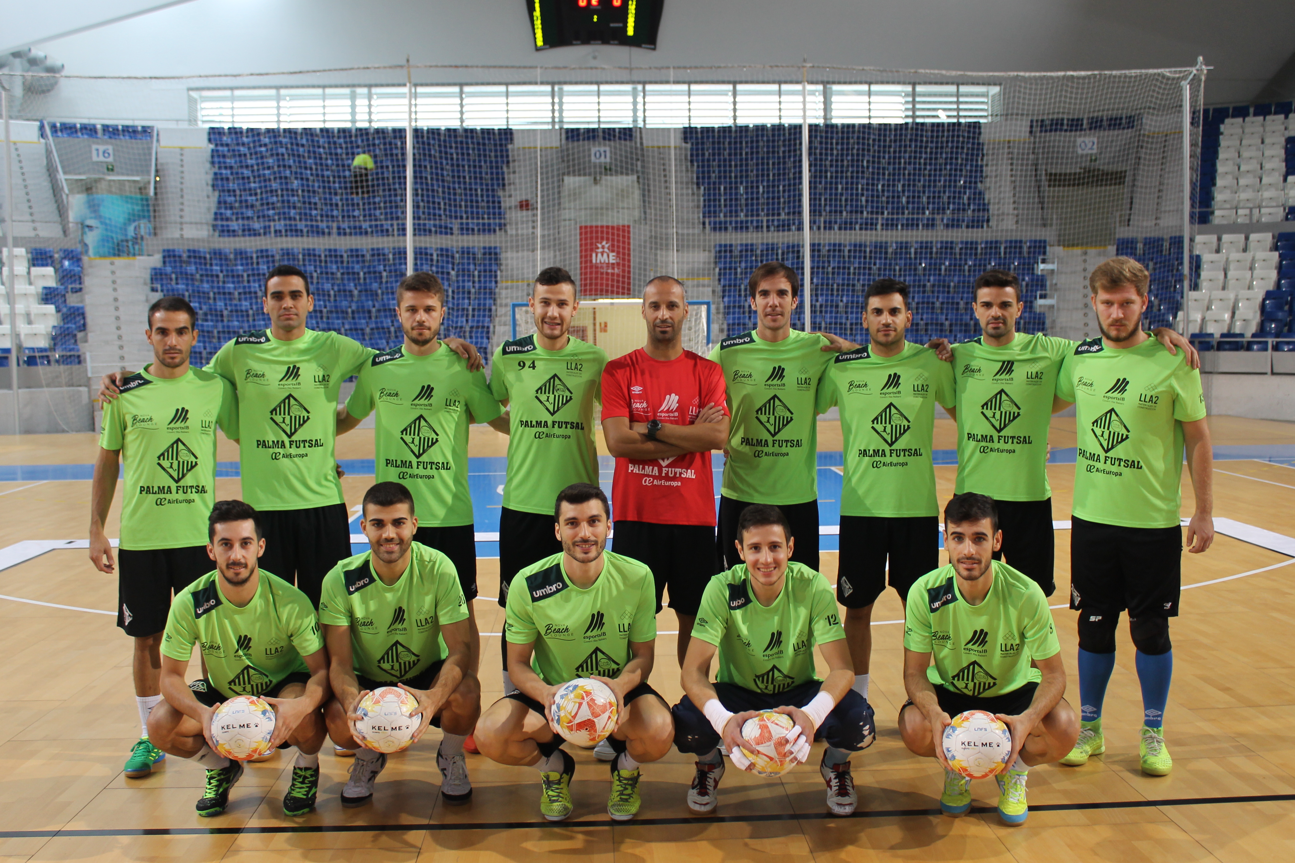 La plantilla del Palma Futsal, esta mañana, en Son Moix