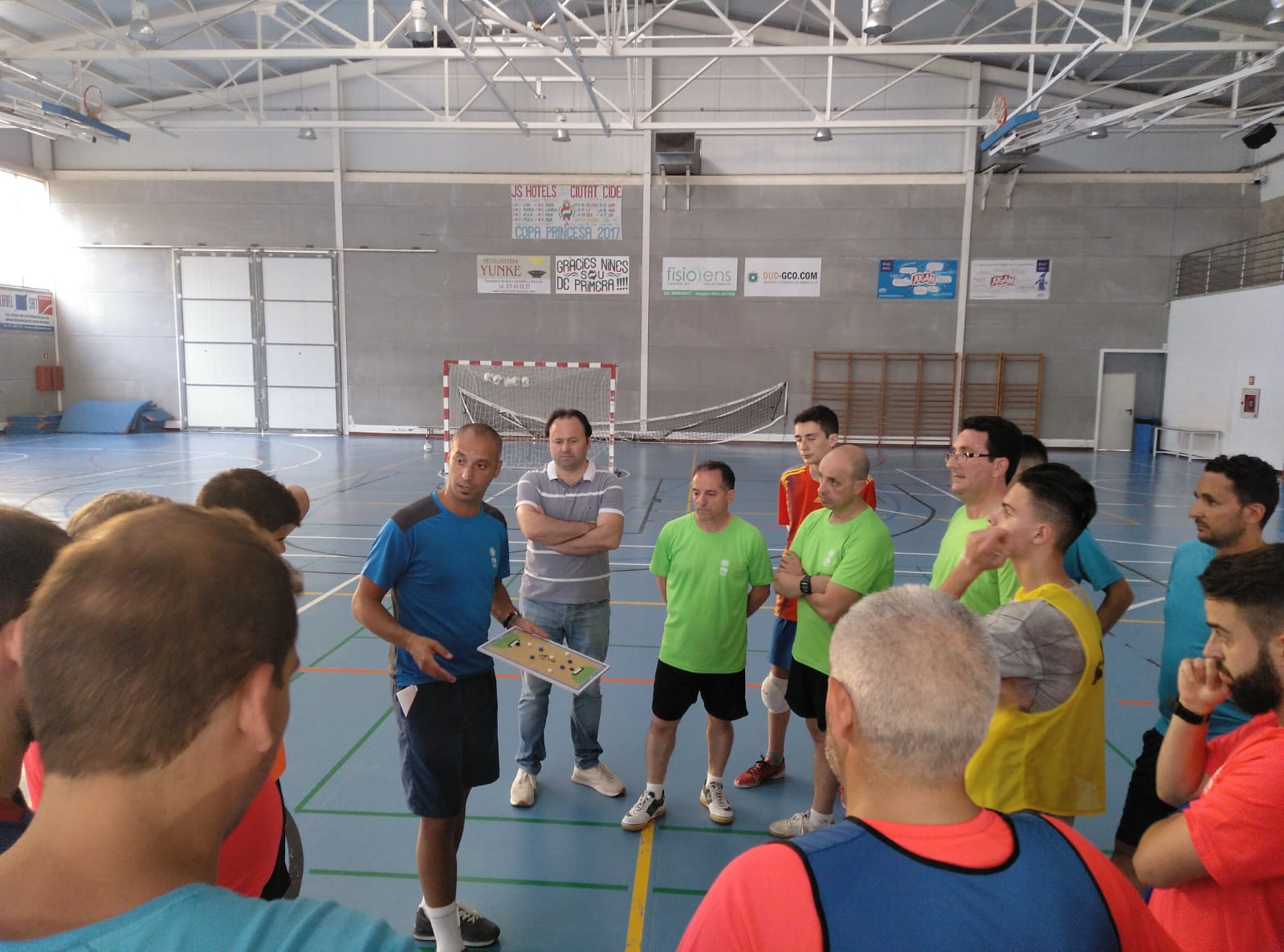 Vadillo imparte un clínic para entrenadores de fútbol sala en Mallorca (4)